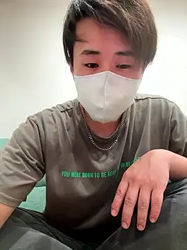 Snapshot of TinTin3432 chatting on 09-23-25, 12:19 TinTin3432 online show from 09-23-25, 12:19