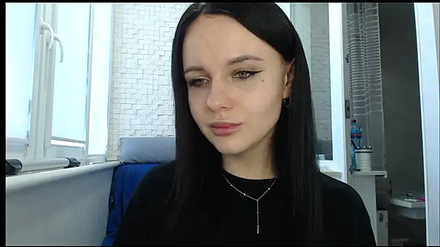 Snapshot of Blair_Yates chatting on 10-13-25, 02:06 Blair Yates online show from 10-13-25, 02:06