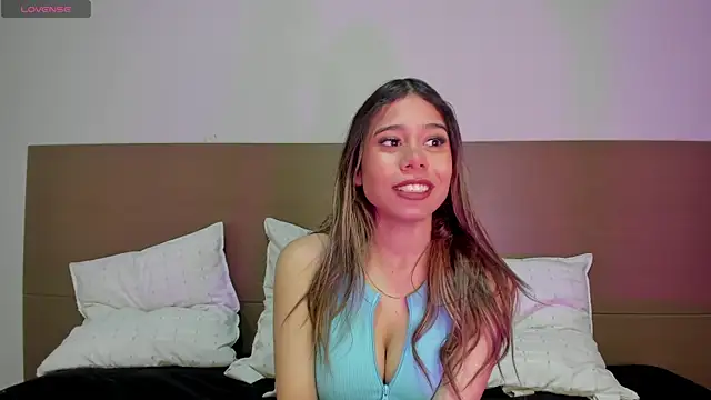 Rachell criss online show from 04-11-26, 04:17