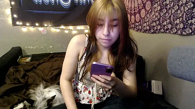 Snapshot of London_Ray chatting on 06-30-26, 10:55 London Ray online show from 06-30-26, 10:55