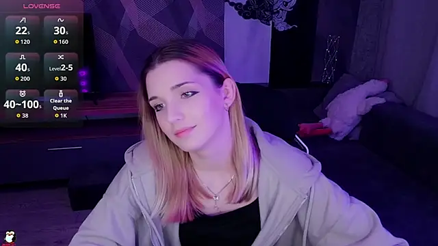 Sandy Belle online show from 10-22-25, 06:40