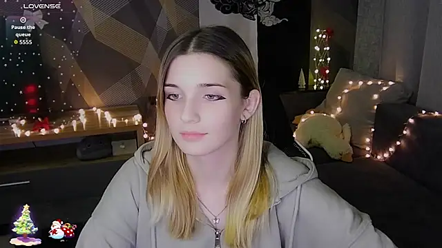 Sandy Belle online show from 12-16-25, 07:52