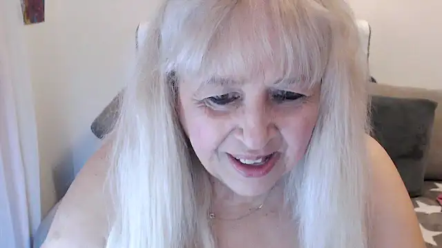 Snapshot of SusiLifeXXX chatting on 09-10-25, 07:25 SusiLifeXXX online show from 09-10-25, 07:25