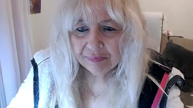 Snapshot of SusiLifeXXX chatting on 10-14-25, 06:31 SusiLifeXXX online show from 10-14-25, 06:31