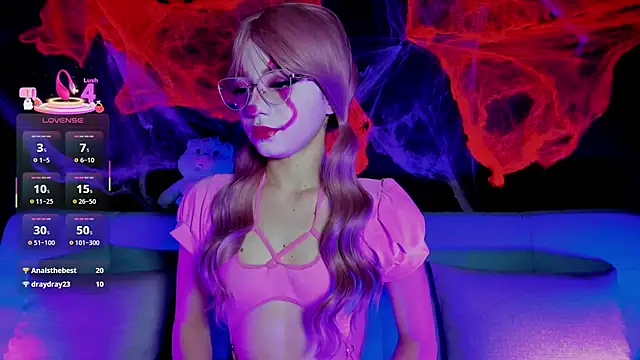 Snapshot of madiixwatson chatting on 10-24-25, 10:44 madiixwatson online show from 10-24-25, 10:44