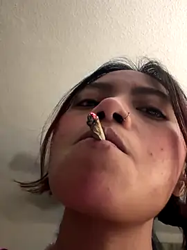 Snapshot of Nia_Desire chatting on 11-20-25, 08:14 Nia Desire online show from 11-20-25, 08:14