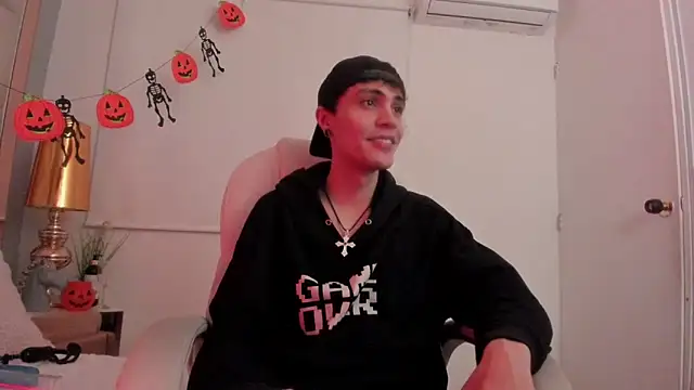 dark sun302 online show from 10-23-25, 03:28