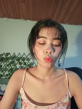 Snapshot of dolliette24 chatting on 06-16-26, 01:36 dolliette24 online show from 06-16-26, 01:36