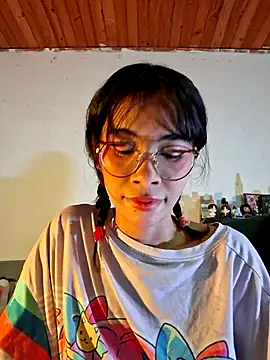 Snapshot of dolliette24 chatting on 07-14-26, 03:33 dolliette24 online show from 07-14-26, 03:33