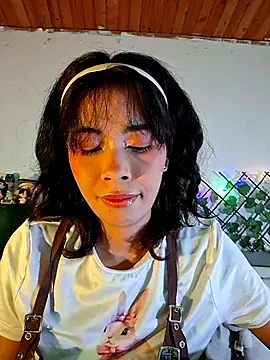 Snapshot of dolliette24 chatting on 07-16-26, 05:13 dolliette24 online show from 07-16-26, 05:13