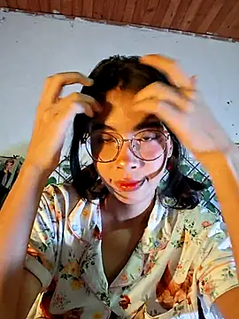 Snapshot of dolliette24 chatting on 07-24-26, 10:57 dolliette24 online show from 07-24-26, 10:57