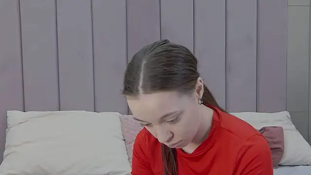 ZoeyNeal online show from 03-18-26, 01:58