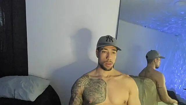 Snapshot of ThiagoLugo chatting on 01-06-26, 09:39 ThiagoLugo online show from 01-06-26, 09:39