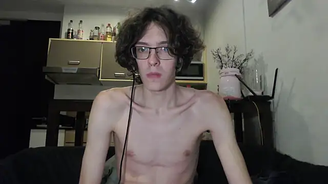 Snapshot of LovesomeCookie chatting on 09-30-25, 12:10 LovesomeCookie online show from 09-30-25, 12:10