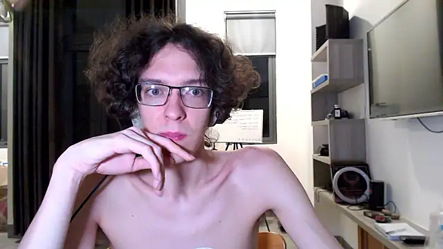 Snapshot of LovesomeCookie chatting on 03-10-26, 05:40 LovesomeCookie online show from 03-10-26, 05:40