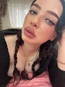 Hannah xBaby online show from 11-27-25, 08:38