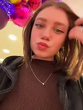 Snapshot of lucy-joy chatting on 02-03-26, 12:21 lucy-joy online show from 02-03-26, 12:21