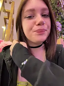 Snapshot of lucy-joy chatting on 03-05-26, 08:54 lucy-joy online show from 03-05-26, 08:54