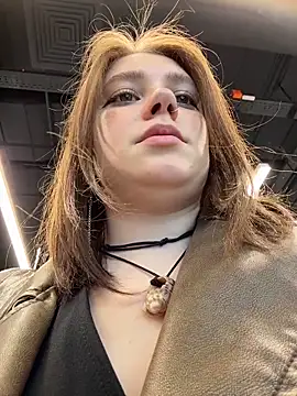 lucy-joy online show from 04-19-26, 11:20