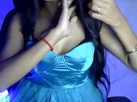 Snapshot of Shizuka_11 chatting on 09-20-25, 07:37 Shizuka 11 online show from 09-20-25, 07:37