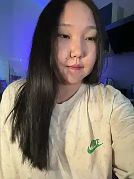 Snapshot of tammy_gun chatting on 02-27-26, 12:27 tammy gun online show from 02-27-26, 12:27