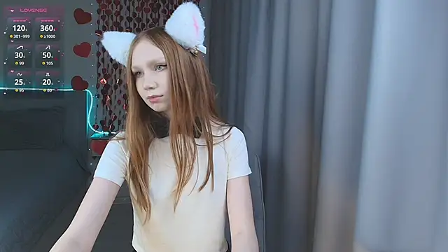 Snapshot of FoxyMira chatting on 02-09-26, 03:27 FoxyMira online show from 02-09-26, 03:27