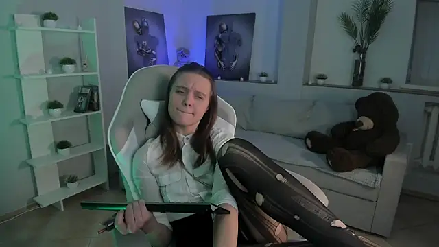 AlicePill online show from 11-22-25, 02:10