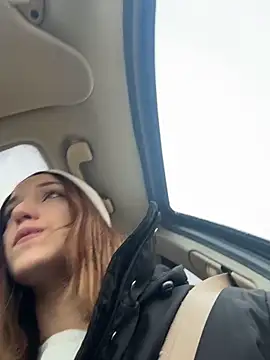 Snapshot of DollyTall chatting on 12-18-25, 07:14 DollyTall online show from 12-18-25, 07:14