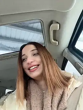 Snapshot of DollyTall chatting on 12-23-25, 08:34 DollyTall online show from 12-23-25, 08:34