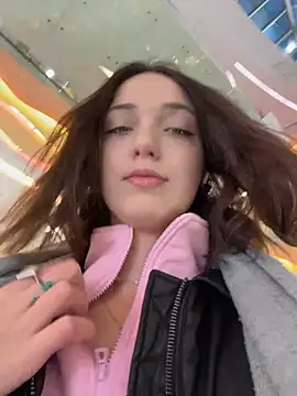 Snapshot of DollyTall chatting on 01-07-26, 07:11 DollyTall online show from 01-07-26, 07:11