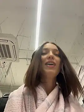 Snapshot of DollyTall chatting on 01-13-26, 09:25 DollyTall online show from 01-13-26, 09:25