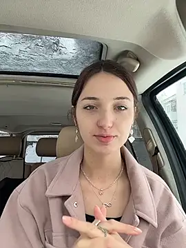 Snapshot of DollyTall chatting on 02-21-26, 09:32 DollyTall online show from 02-21-26, 09:32