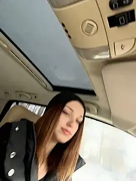 Snapshot of DollyTall chatting on 03-10-26, 06:18 DollyTall online show from 03-10-26, 06:18