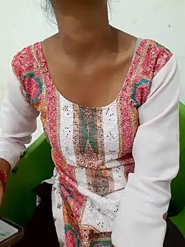 Snapshot of AnkitaDevi chatting on 05-21-26, 03:35 AnkitaDevi online show from 05-21-26, 03:35