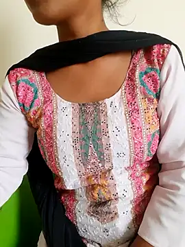 Snapshot of AnkitaDevi chatting on 07-01-26, 03:30 AnkitaDevi online show from 07-01-26, 03:30
