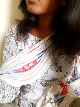 Snapshot of AnkitaDevi chatting on 07-02-26, 05:02 AnkitaDevi online show from 07-02-26, 05:02