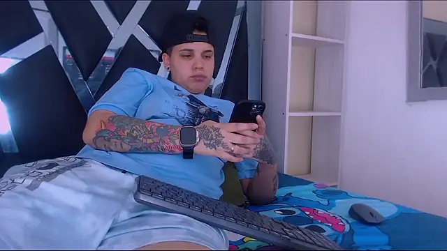 Snapshot of karla_sexy21 chatting on 09-16-25, 03:18 karla sexy21 online show from 09-16-25, 03:18