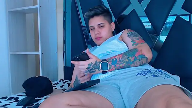 Snapshot of karla_sexy21 chatting on 11-18-25, 05:01 karla sexy21 online show from 11-18-25, 05:01