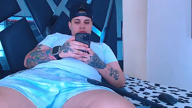 Snapshot of karla_sexy21 chatting on 11-29-25, 04:37 karla sexy21 online show from 11-29-25, 04:37