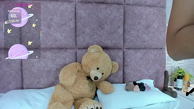 AmyStar1 online show from 04-13-26, 08:58