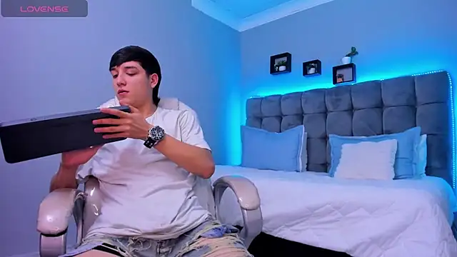 Ares di martin online show from 11-28-25, 05:32