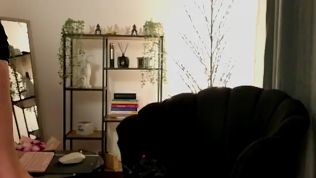 aerisblue online show from 12-04-25, 07:55