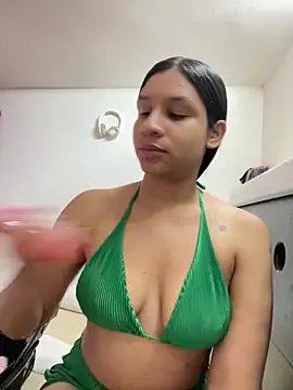 Snapshot of Danny_gonza chatting on 09-30-25, 12:48 Danny gonza online show from 09-30-25, 12:48