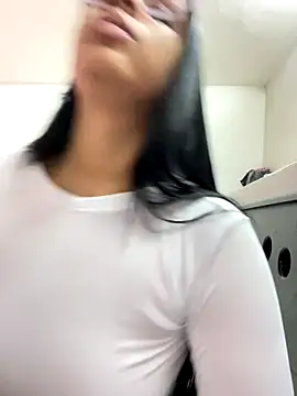 Snapshot of Danny_gonza chatting on 10-11-25, 02:33 Danny gonza online show from 10-11-25, 02:33