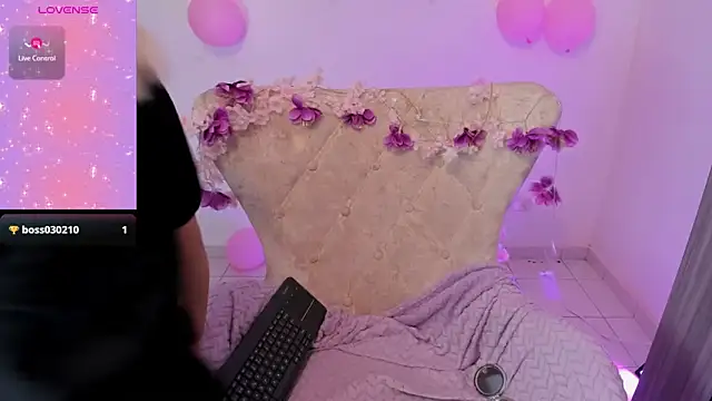 Snapshot of Nataliahenao69 chatting on 10-23-25, 02:16 Nataliahenao69 online show from 10-23-25, 02:16