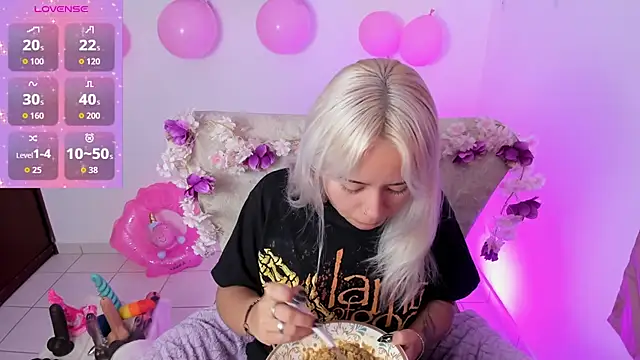 Snapshot of Nataliahenao69 chatting on 11-20-25, 03:12 Nataliahenao69 online show from 11-20-25, 03:12