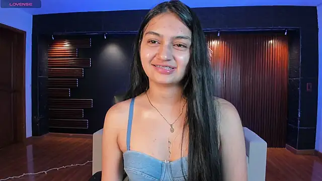 Snapshot of AidaJones chatting on 09-30-25, 11:48 AidaJones online show from 09-30-25, 11:48