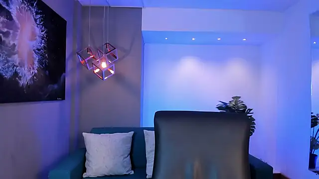 AidaJones online show from 11-17-25, 11:49