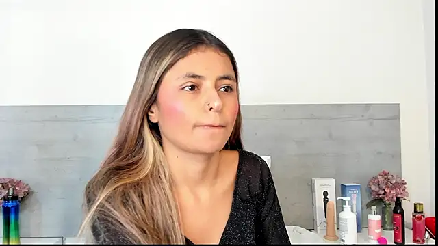 sunnyWhitee online show from 03-23-26, 07:18