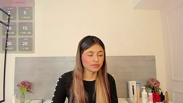 Snapshot of sunnyWhitee chatting on 04-23-26, 07:16 sunnyWhitee online show from 04-23-26, 07:16